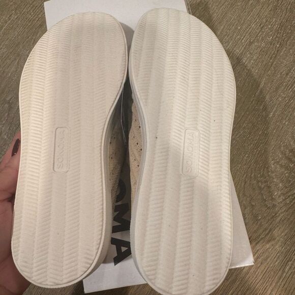 NWT. Ortholite comfort / soma slip ons - Picture 8 of 9